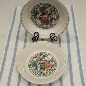 Watkins "Country Kids 1989 collectable pie plates w/recipes on the bottom.